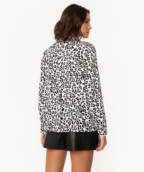 camisa acetinada animal print manga longa off white