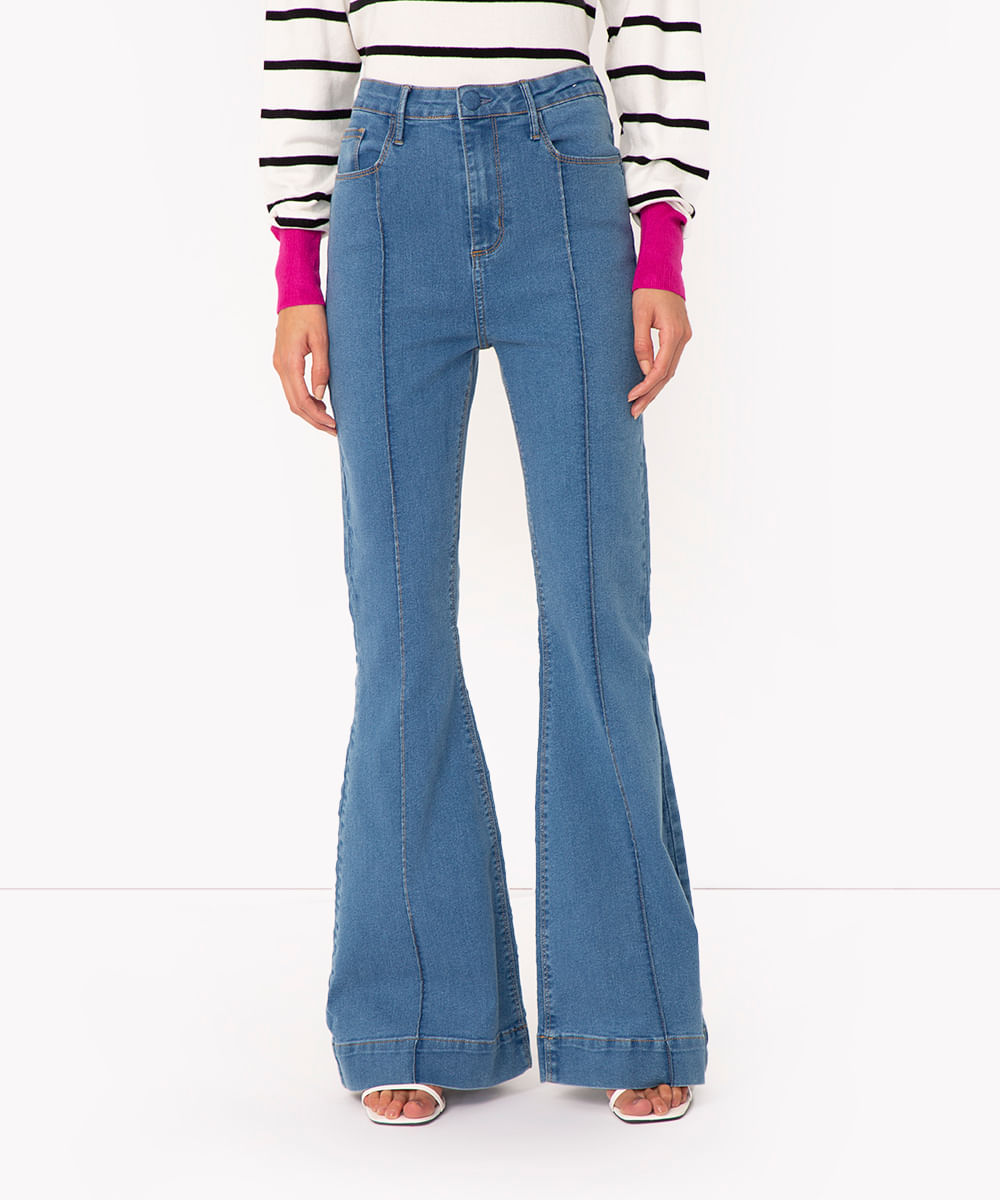 Calça jeans <em>flare</em> com cintura alta, da C&A
