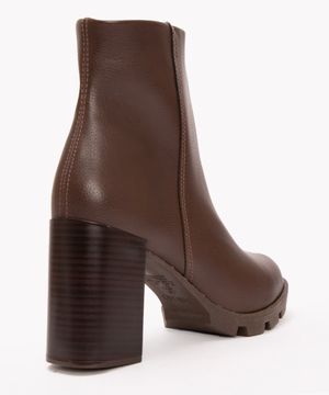 bota cano médio salto alto beira rio marrom