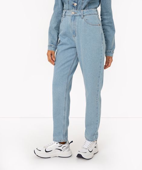 calça jeans mom básica cintura super alta  azul claro