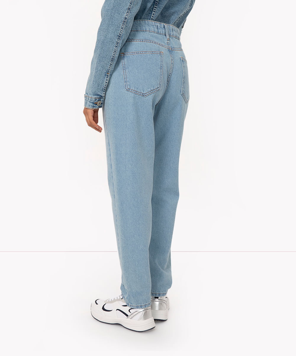 calça jeans mom básica cintura super alta azul claro - C&A
