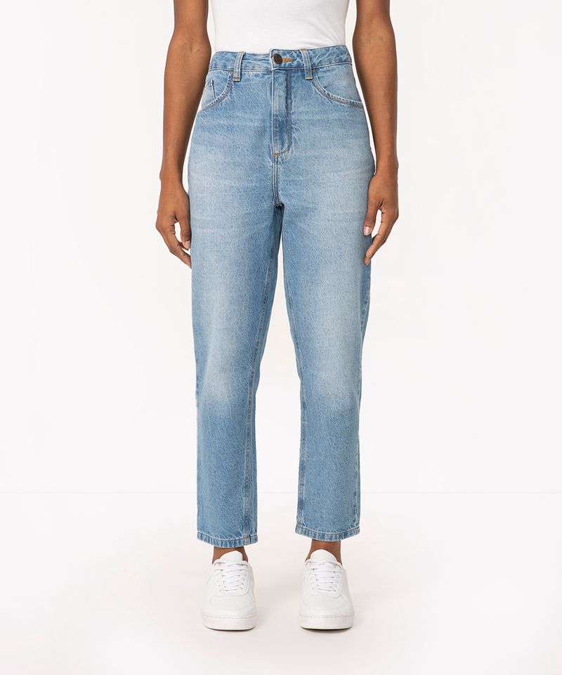 calça jeans mom cintura super alta com bolsos azul médio - C&A