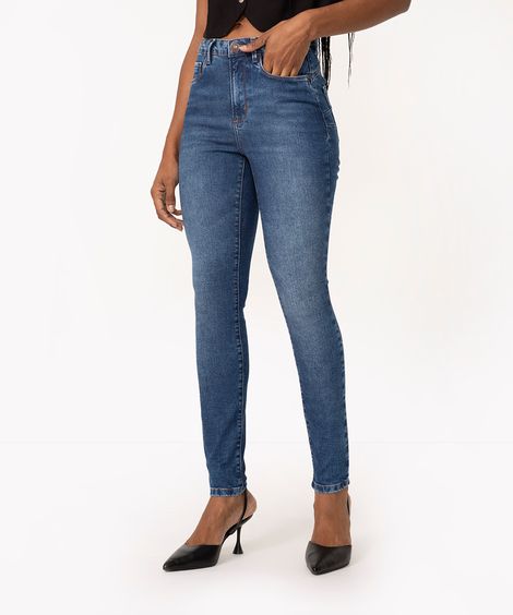 calça jeans super skinny pull up cintura média com bolsos azul médio
