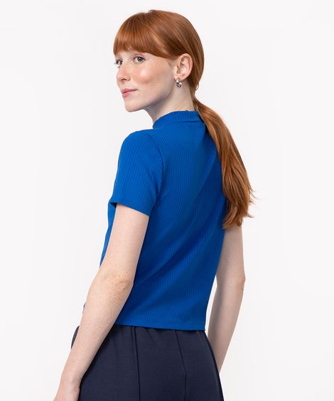 blusa canelada manga curta gola alta - azul royal
