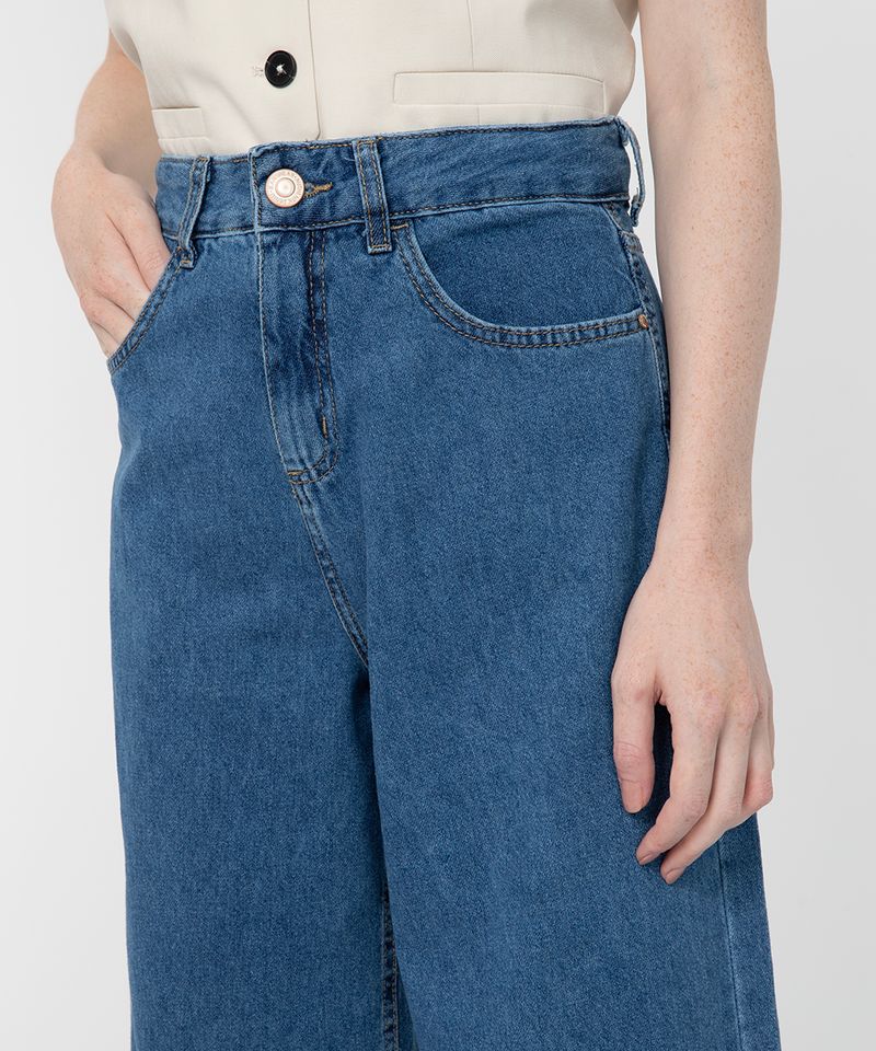 CALÇA JEANS WIDE LEG COM RECORTE E CONTRASTE - AZUL MÉDIO – AMARO