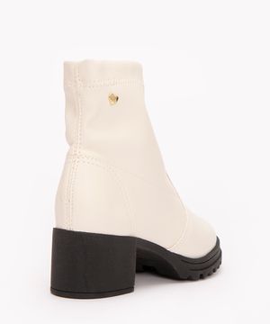 bota infantil de poliuretano com recorte molekinha off white