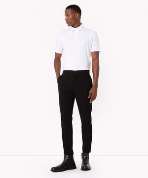 calça slim xadrez com bolsos - preto