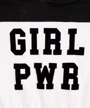 blusa infantil com capuz e manga longa em tela girl power off white