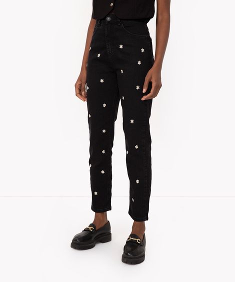 calça jeans mom comfort cintura super alta bordado margarida preto