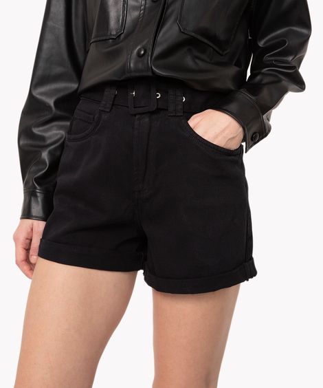 short mom de sarja cintura super alta com cinto preto