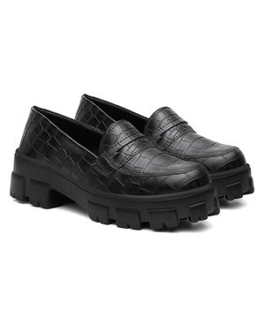 Mocassim Feminino Croco Salto Baixo Tratorado Moda Conforto Preto Valentina Kister