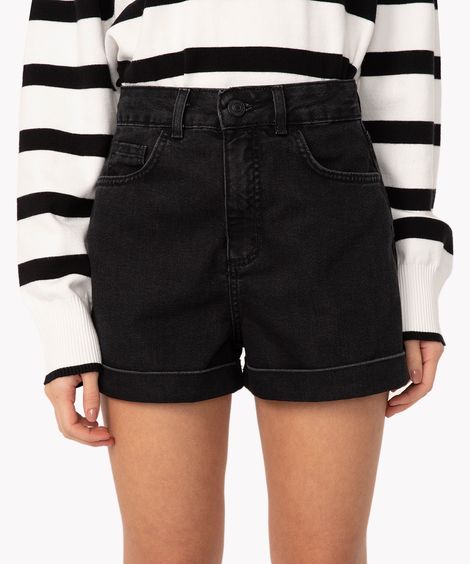 short jeans mom cintura super alta barra dobrada preto