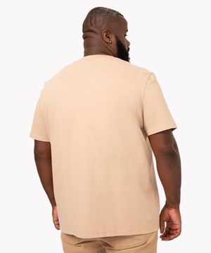 camiseta de algodão plus size oversized manga curta bege claro