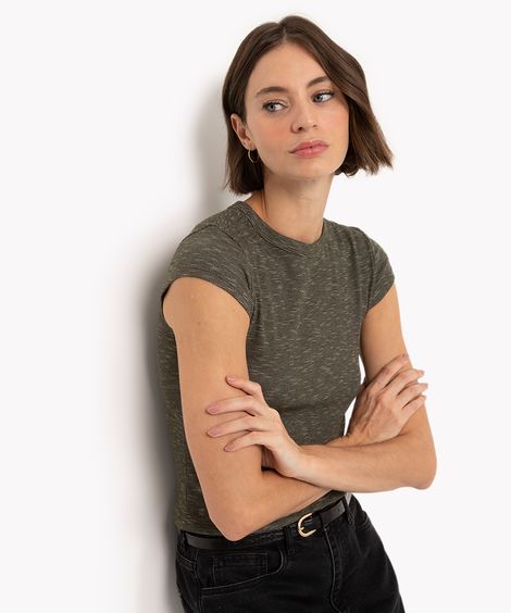 blusa texturizada manga curta verde militar