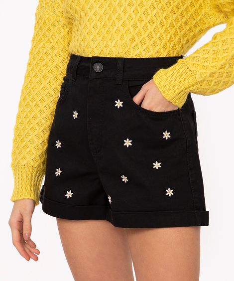 short mom de sarja cintura super alta bordado floral preto