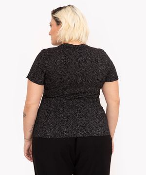 blusa plus size de viscose poá manga curta preto