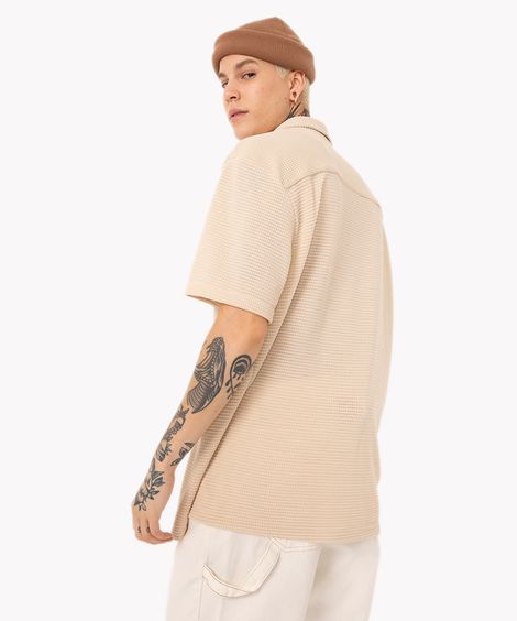 camisa de algodão texturizada manga curta bege claro