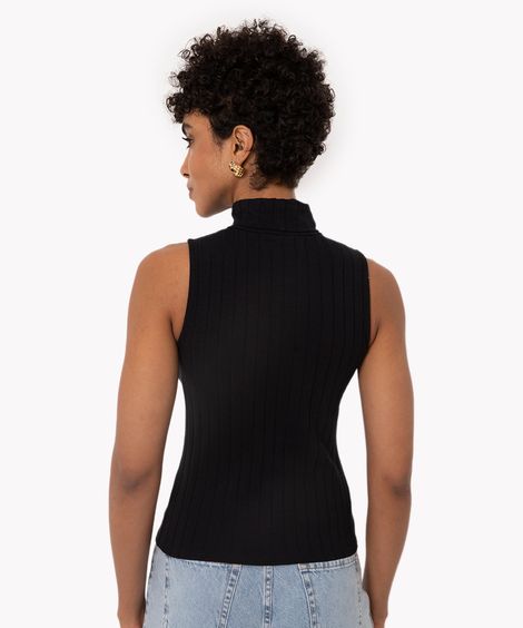 blusa canelada gola alta preto