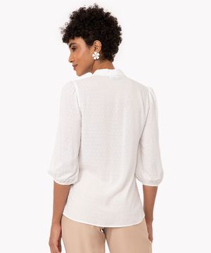 camisa de viscose texturizada manga longa off white