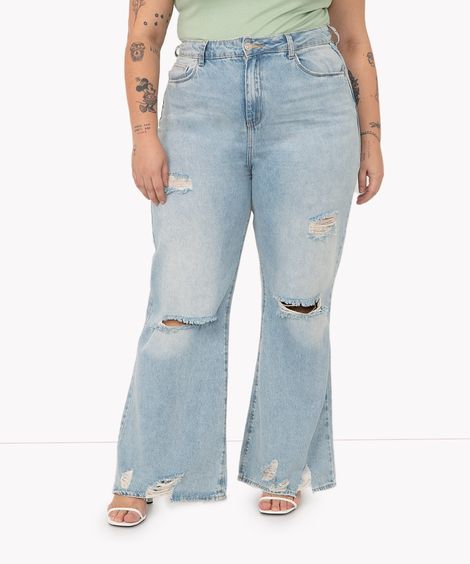 calça jeans plus size wide leg destroyed cintura super alta azul claro