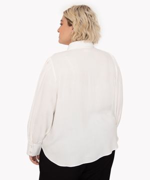 camisa de viscose plus size manga longa bufante off white