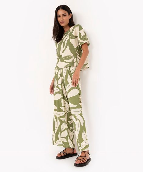 calça pantalona com bolso e cinto verde militar