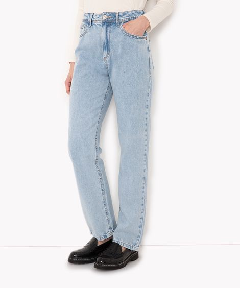 calça jeans reta comfort cintura alta com bolsos azul claro