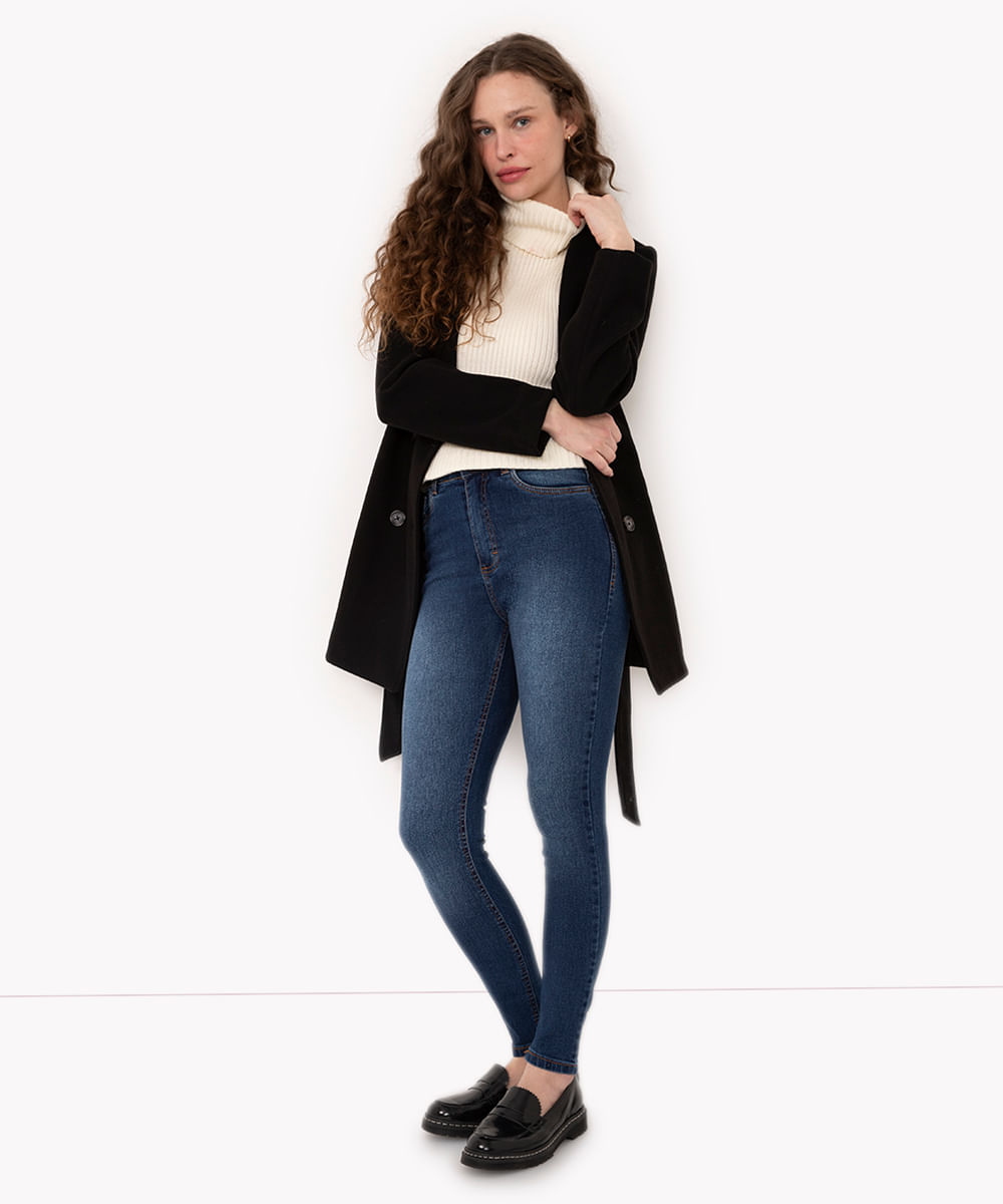 Calça Skinny Cintura Alta em Jeans com Bolsos Preto