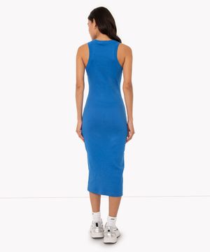 vestido básico midi decote halter neck azul cobalto