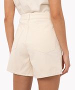 Bermuda De Sarja Cintura Super Alta Com Bolsos Off White