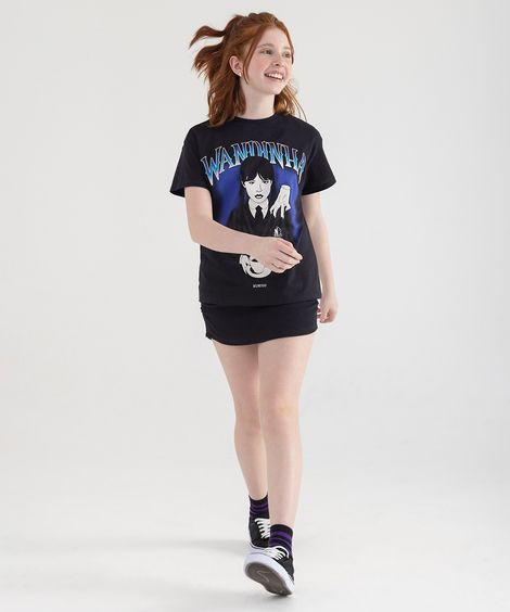 camiseta juvenil wandinha manga curta preto