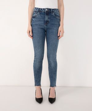 calça jeans skinny cintura super alta barra assimétrica azul escuro