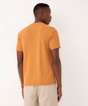 camiseta de malha texturizada manga curta laranja escuro