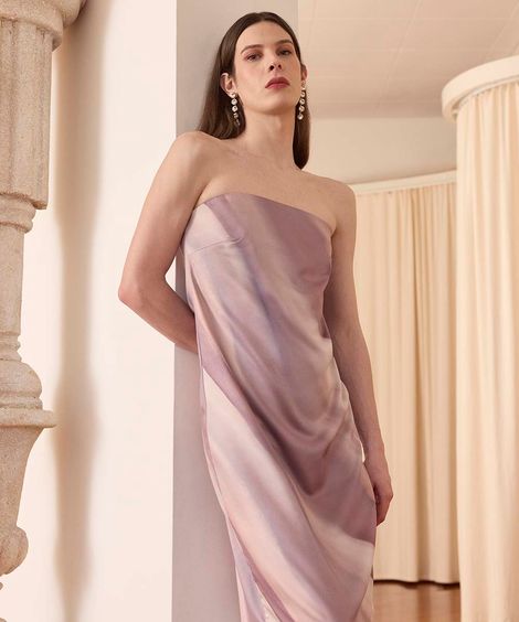 vestido longo acetinado sem alça mindset gabriella garcia colorido