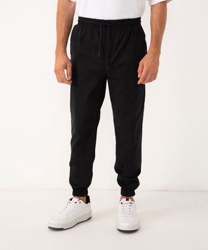 calça jogger slim de sarja amaciada com bolsos preto