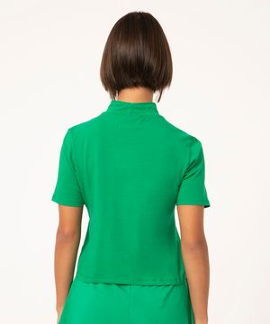 blusa básica manga curta gola alta verde bandeira