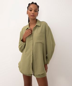 camisa oversized manga longa com bolso verde militar