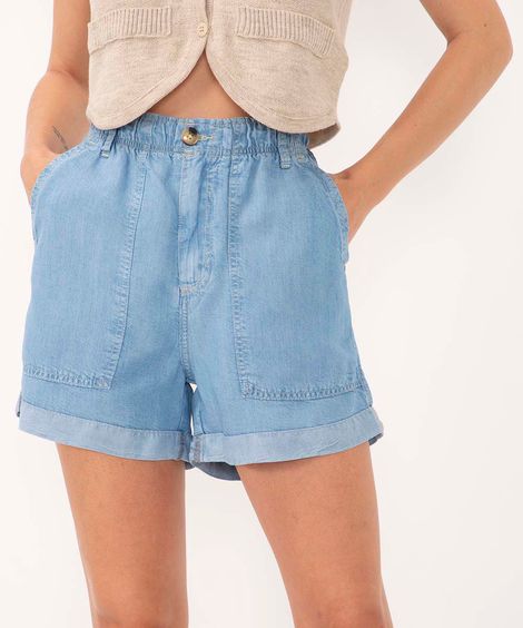 short jeans clochard cintura super alta com bolsos azul claro
