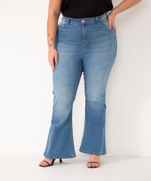 calça jeans flare plus size com elástico azul médio