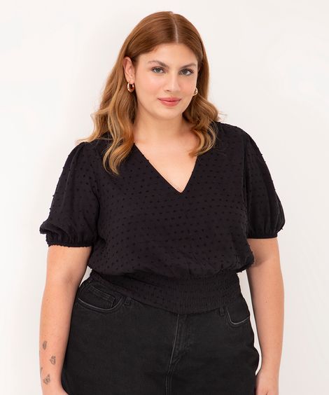 blusa texturizada plus size manga curta bufante preto