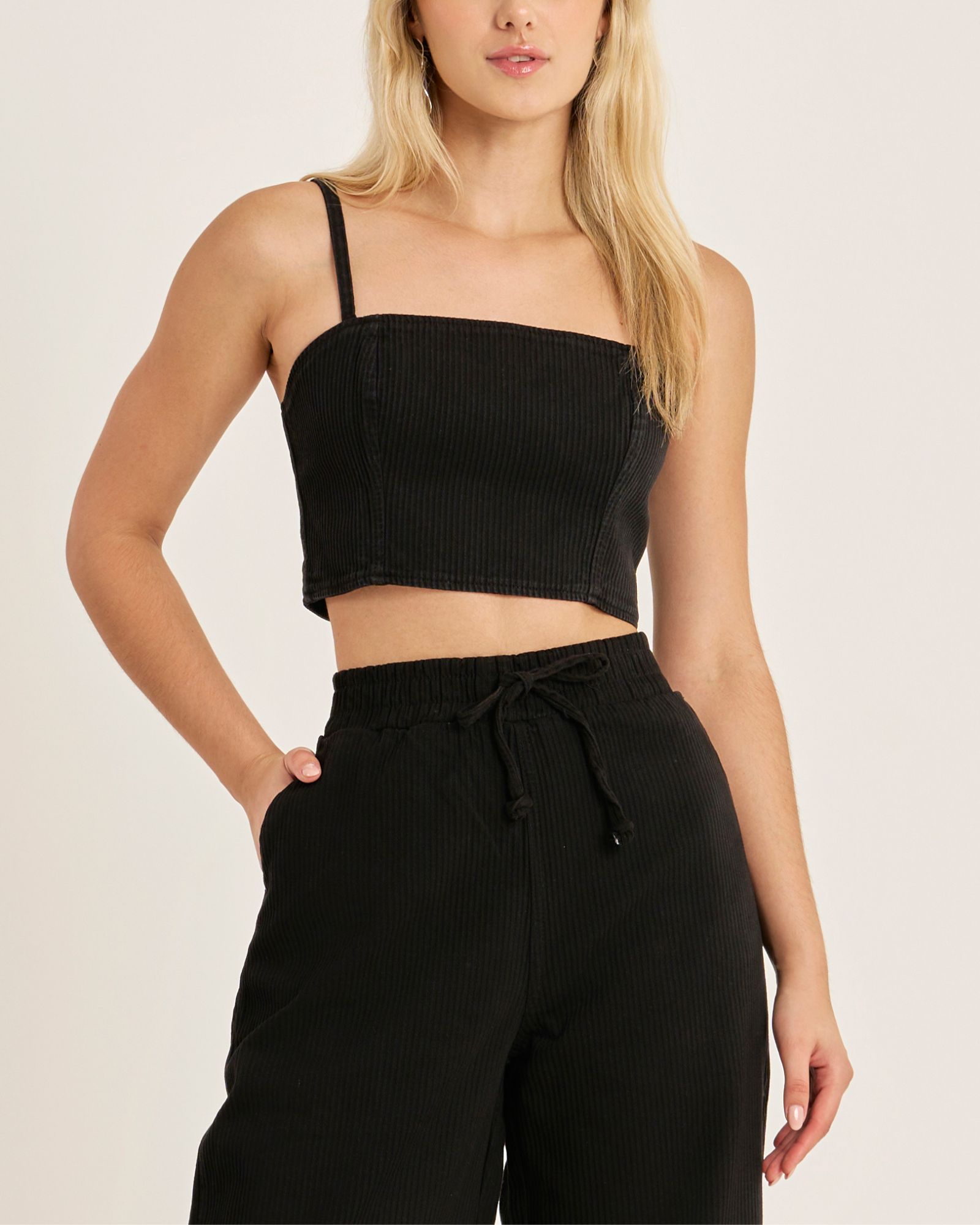 Top Cropped Feminino Preto Elegante Versátil Dia A Dia Alça Fina