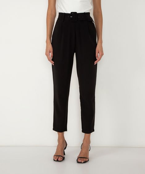 calça cenoura de viscose com cinto preto