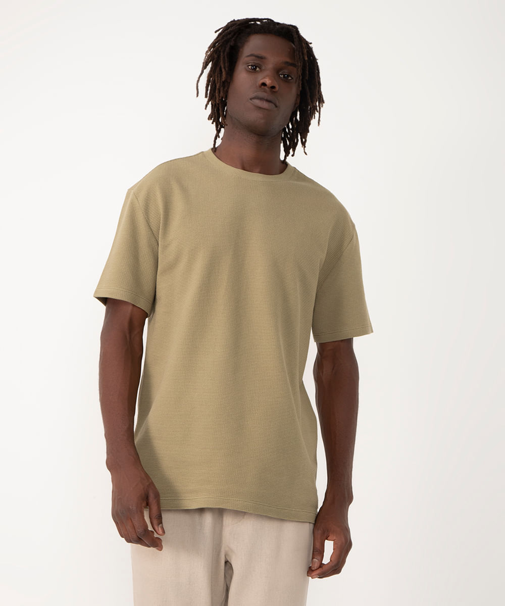 camiseta relaxed texturizada manga curta verde