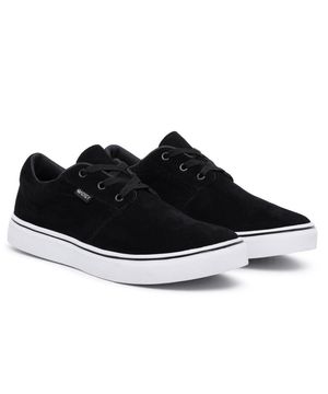 Tenis Casual Liso Feminino com Sola Borracha Leve e Cadarço Preto e Branco