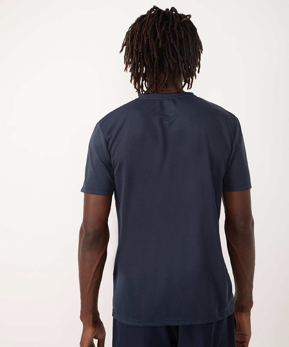 camiseta com recorte manga curta azul