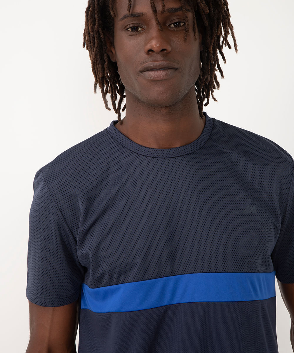 camiseta com recorte manga curta azul