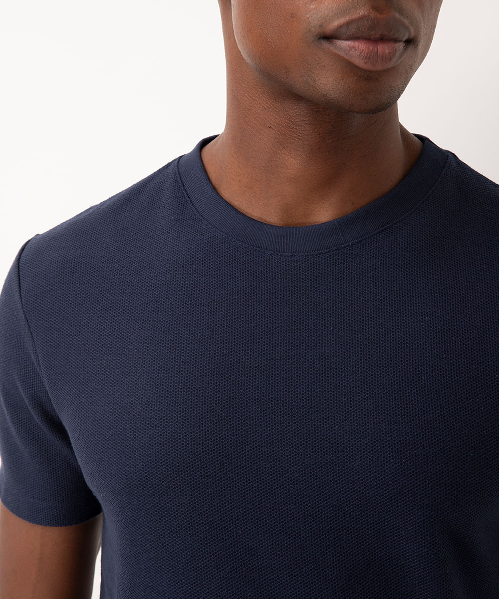 camiseta de algodão texturizada manga curta azul marinho