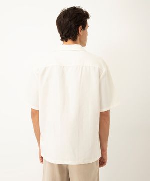 camisa com linho e bordado manga curta off white