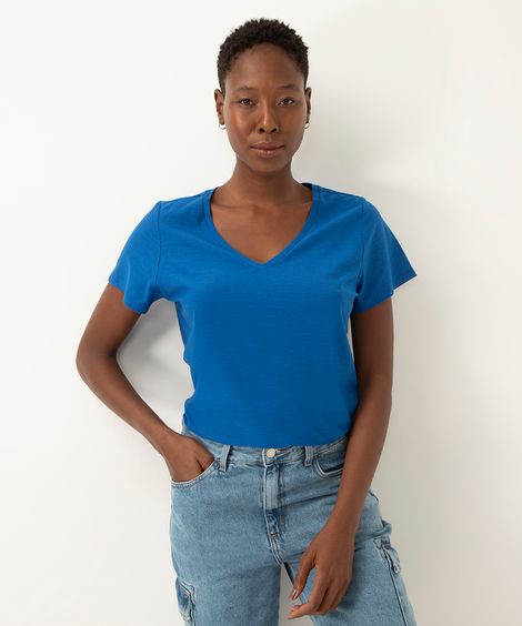 camiseta de algodão peruano decote v azul