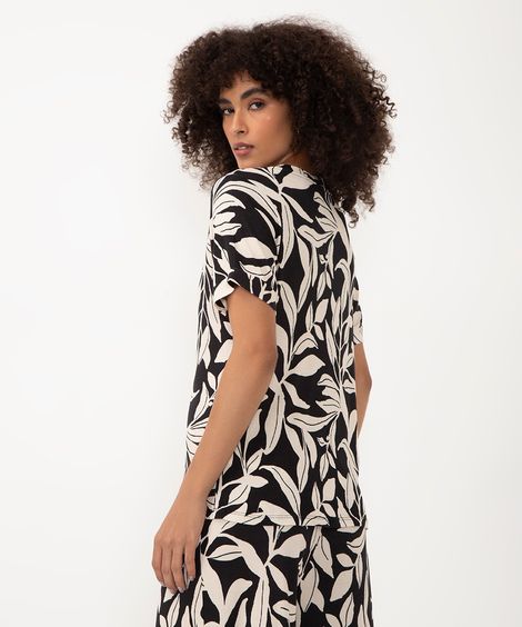blusa de viscose folhagem decote v preto